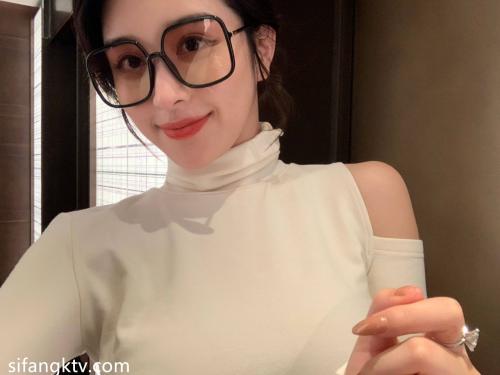 各種清純反差婊漂亮美少婦禦姐美乳吃雞操逼視圖18人337P-集美资源